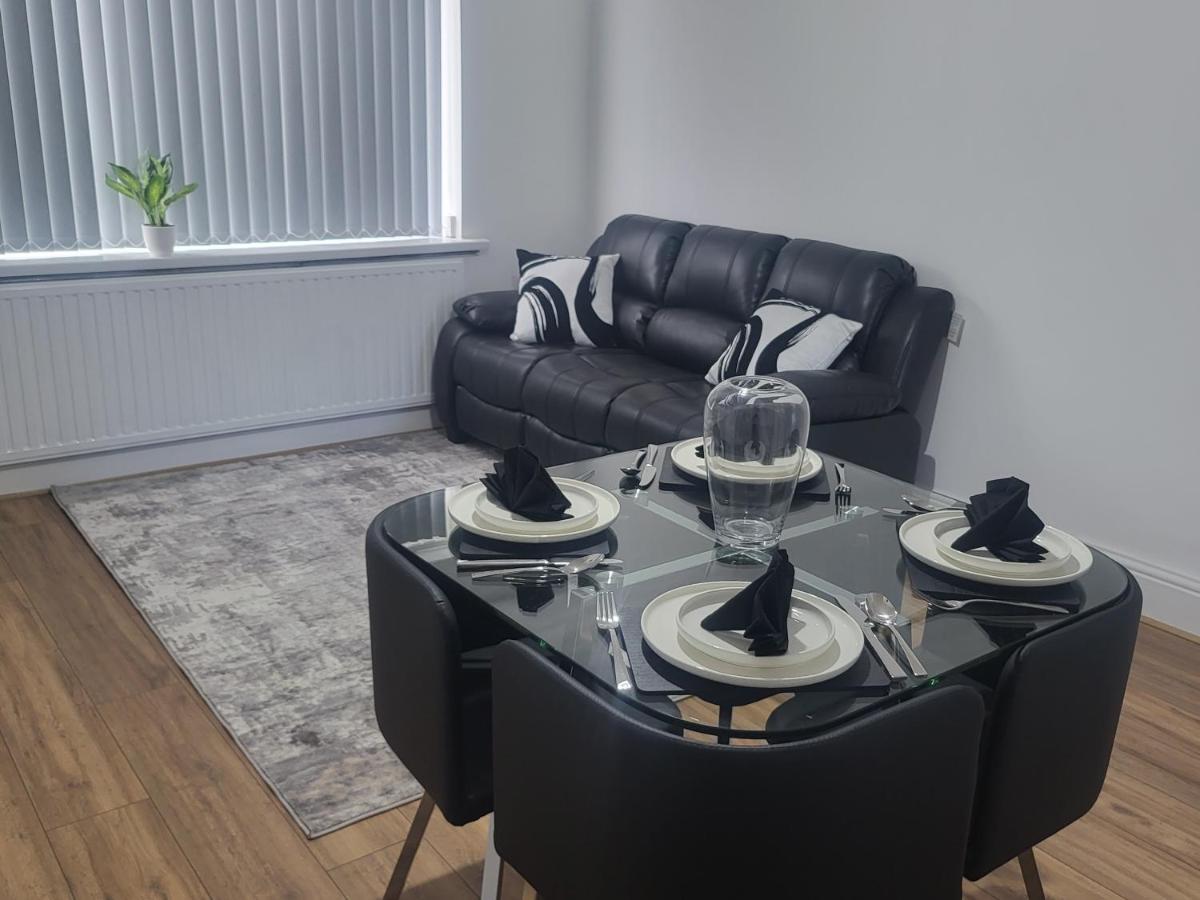 Spacious & Cosy Holiday Home In Манчестер Экстерьер фото