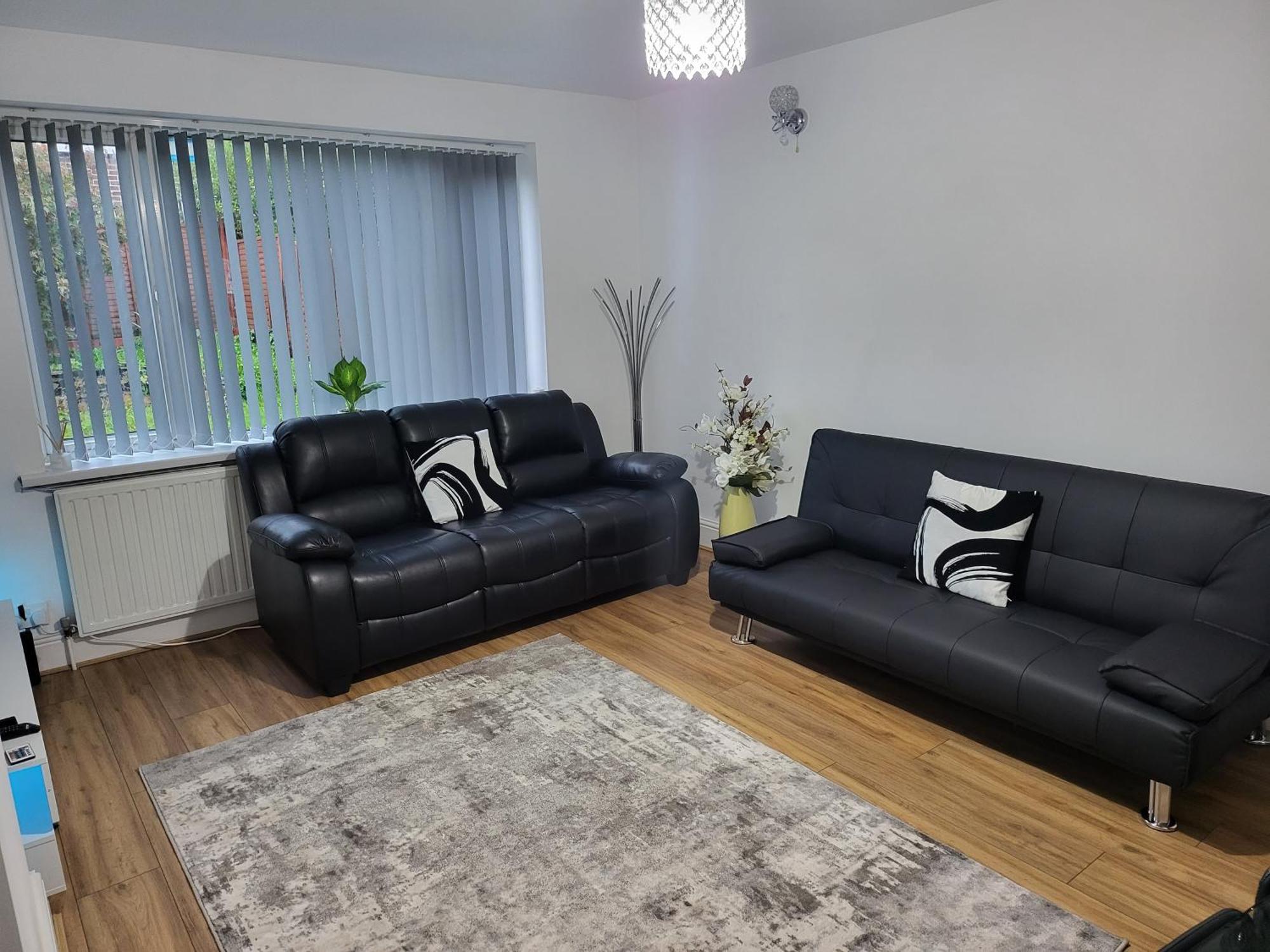 Spacious & Cosy Holiday Home In Манчестер Экстерьер фото